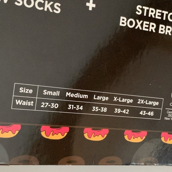 Funky Socks Men's Donut Print 2 Pair Crew Socks + Stretch Boxer Briefs Boxed Set - Picture 6 of 10